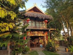 ร้าน Akha Mino Coffee บ้านเมืองรวง หมู่ที่ 5