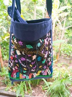 บ้านทักษิณ ฐานสมุนไพรสาวน้อยร้อยช่อง