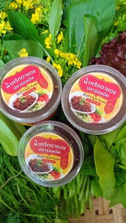 น้ำพริกตาแดงปลาช่อนป่น (บ้านเมืองรวง หมู่5)